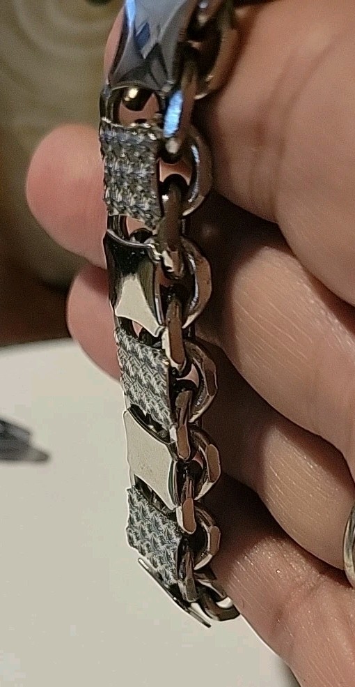 Silvertone Bracelet Texured Squares Link