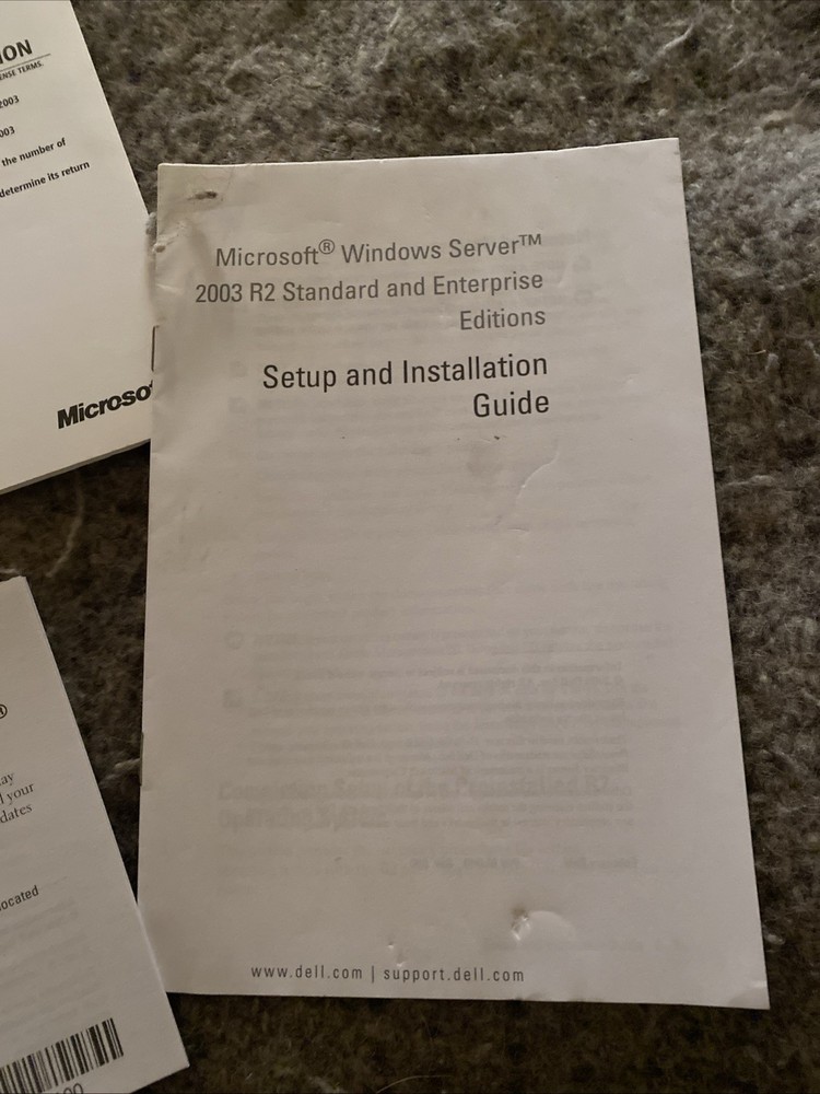 Microsoft Windows Server 2003 R2, 5 Licenses - New - Plastic Ripped