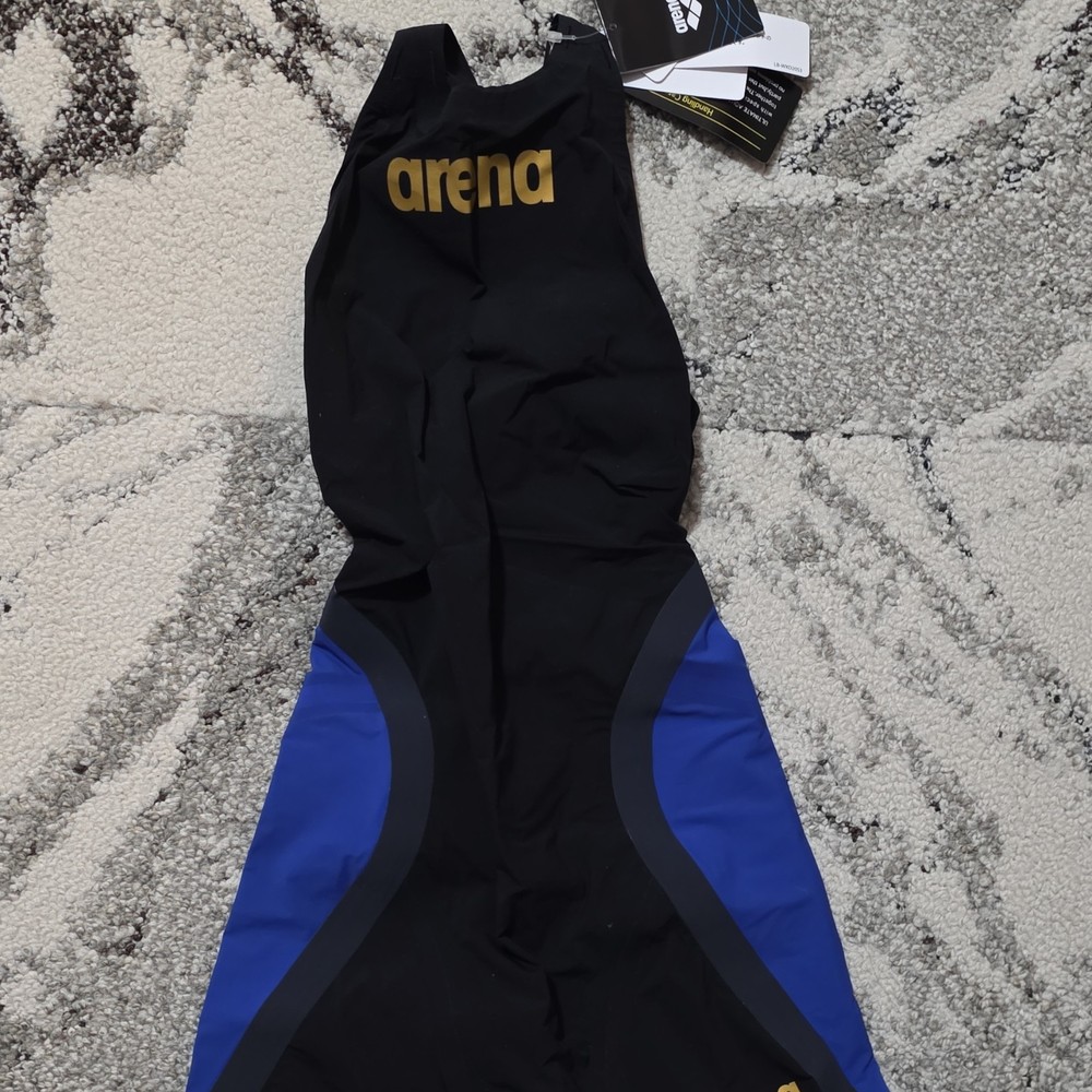 Arena Women's Ultimate Aquaforce X open back size SSS (3)
