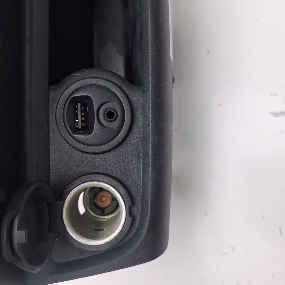 2014-2019 Peugeot 208 Center Console Usb Socket 9674655277