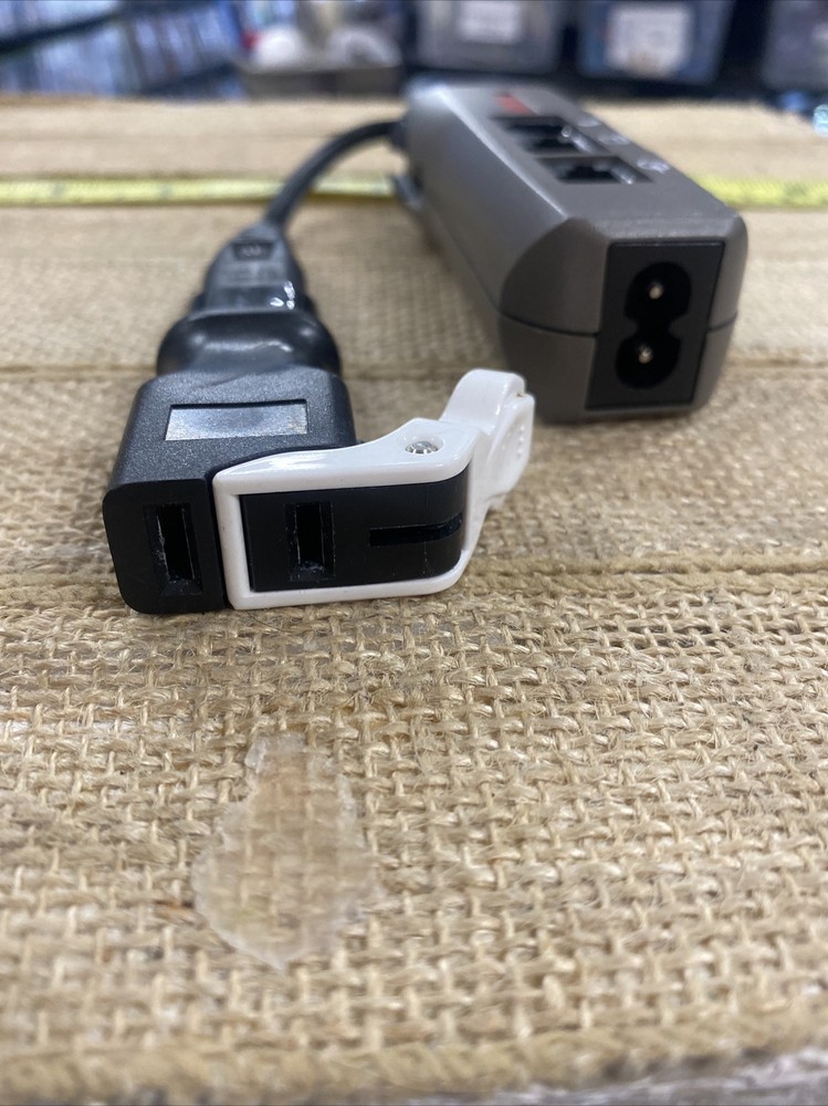 Vintage APC MOBILE SURGE PROTECTOR