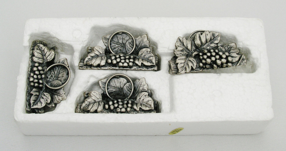SELANDIA SILVERPLATED PLACE CARD HOLDERS - SET OF (4) - GRAPE & LEAF DESIGN 1983