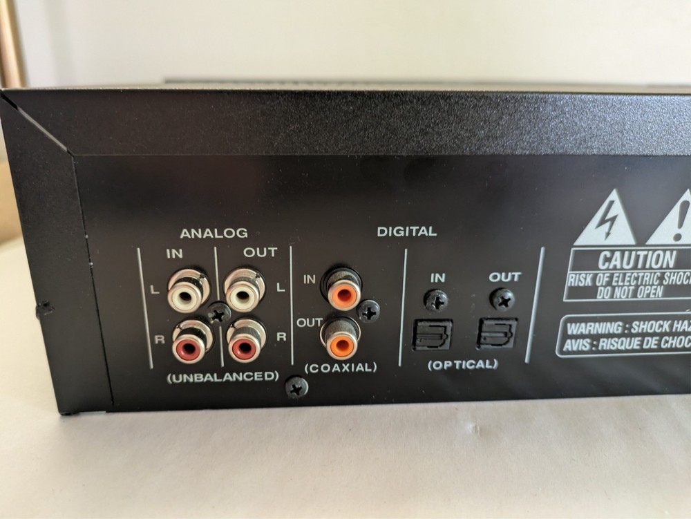 Marantz CDR633 Professional Rackmount Slot Loading CD Player Recorder Powers On