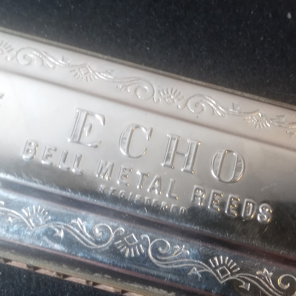 HOHNER The Echo Harp Tremolo Harmonica Key C