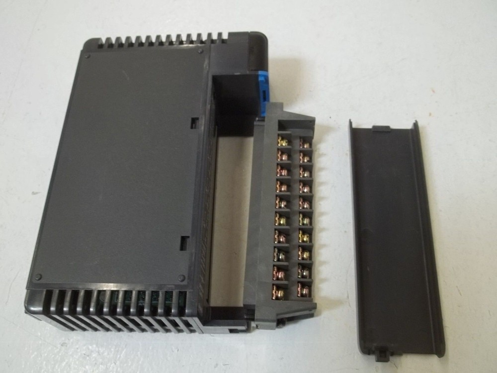 FACTS ENGINEERING F4-04AD ANALOG INPUT MODULE UNMP
