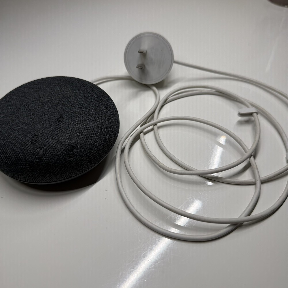 Google Home Mini 1st Gen : Smart Assistant : Charcoal : Tested/ Working.