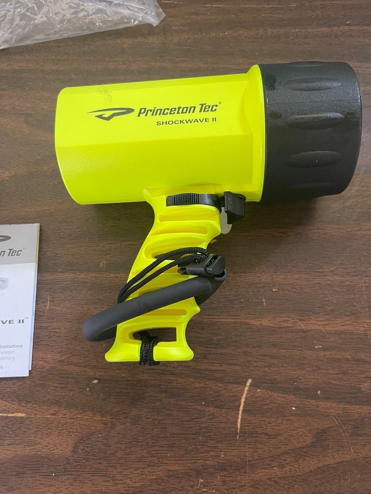 Princeton Tec Shockwave II 10 hr Diving Lantern