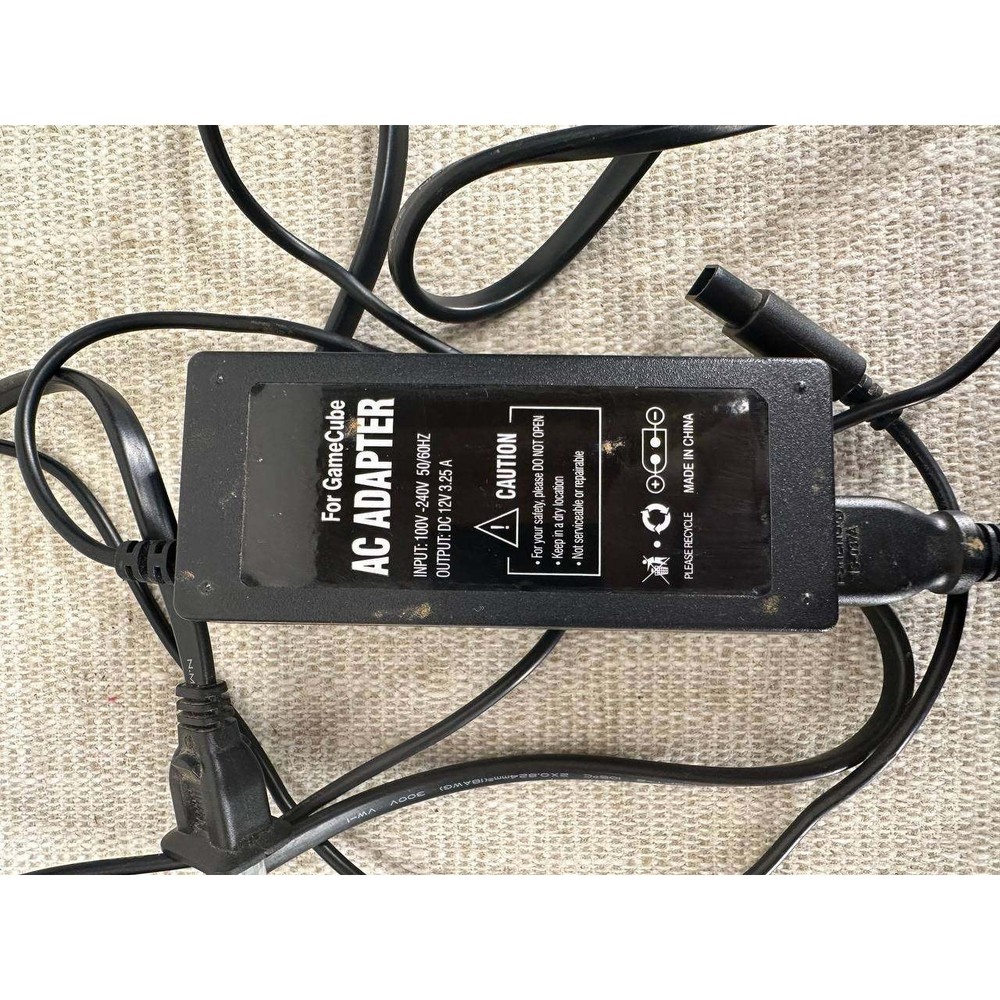 Nintendo GameCube DOL-001 Jet Black Console Bundle with Controller & Power 17-2