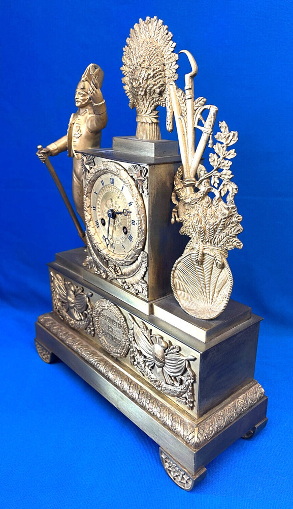 Antique French Gilded Bronze Silk Thread Mantel Clock *