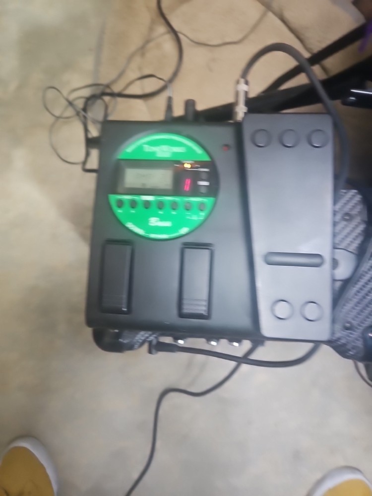 KORG ToneWorks AX1B Bass Multi Effect Processor Pedal + POWER SUPPLY