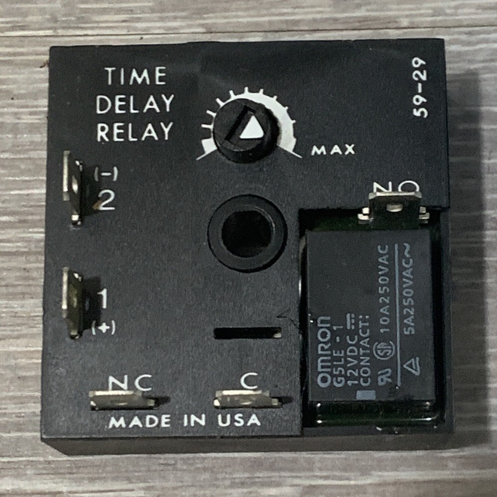 Entrelec Ssac KRDM121 Solid-State Timer, 12VDC Delay on Make Timer