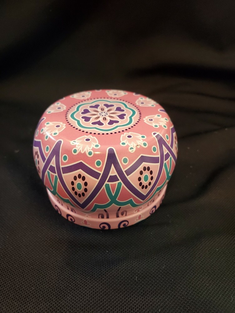 4 Empty Candle Tins with Lids 4.4 oz