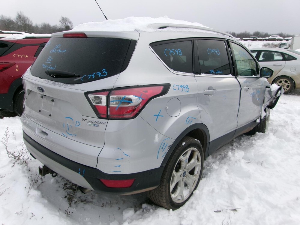 Used Transfer Case Assembly fits: 2017 Ford Escape Grade B