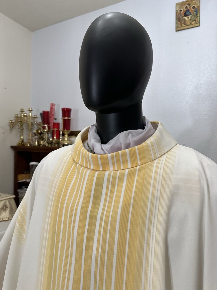 MONE WHITE VESTMENT CHASUBLE & STOLE