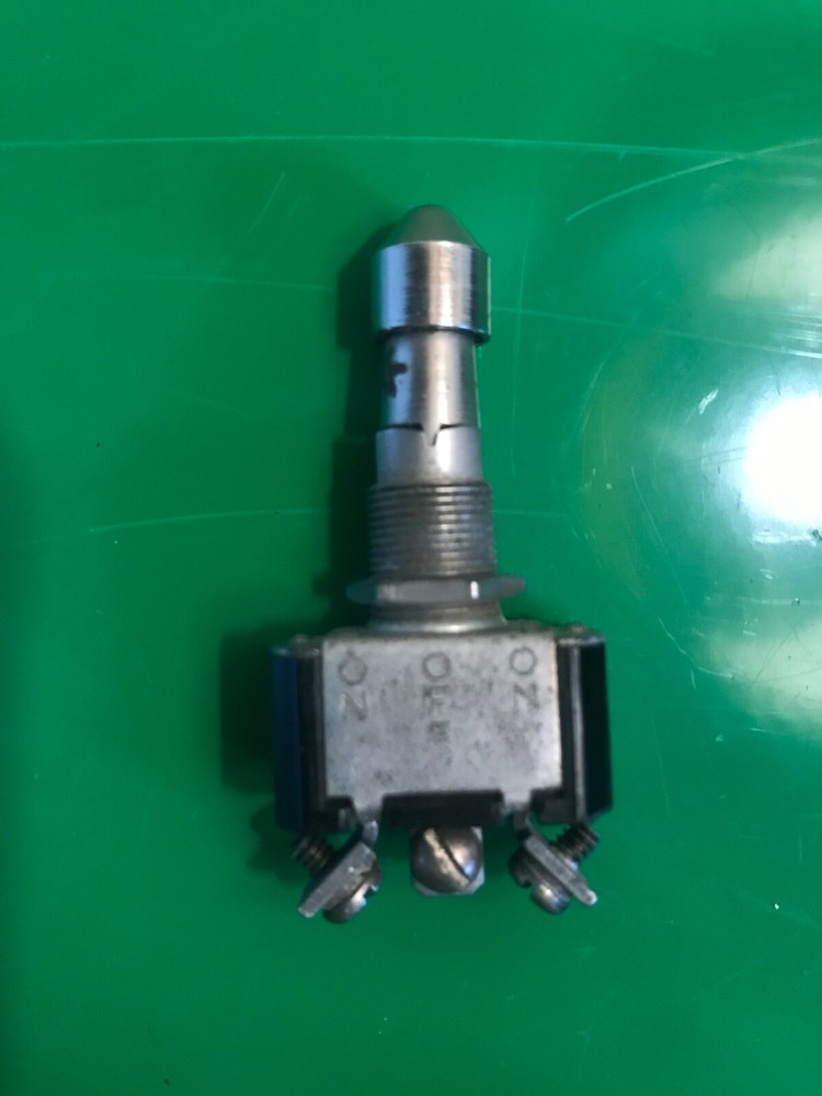 McMaster 8857K50 ON OFF ON 3 Position Panel Toggle Switch Panel Type Used