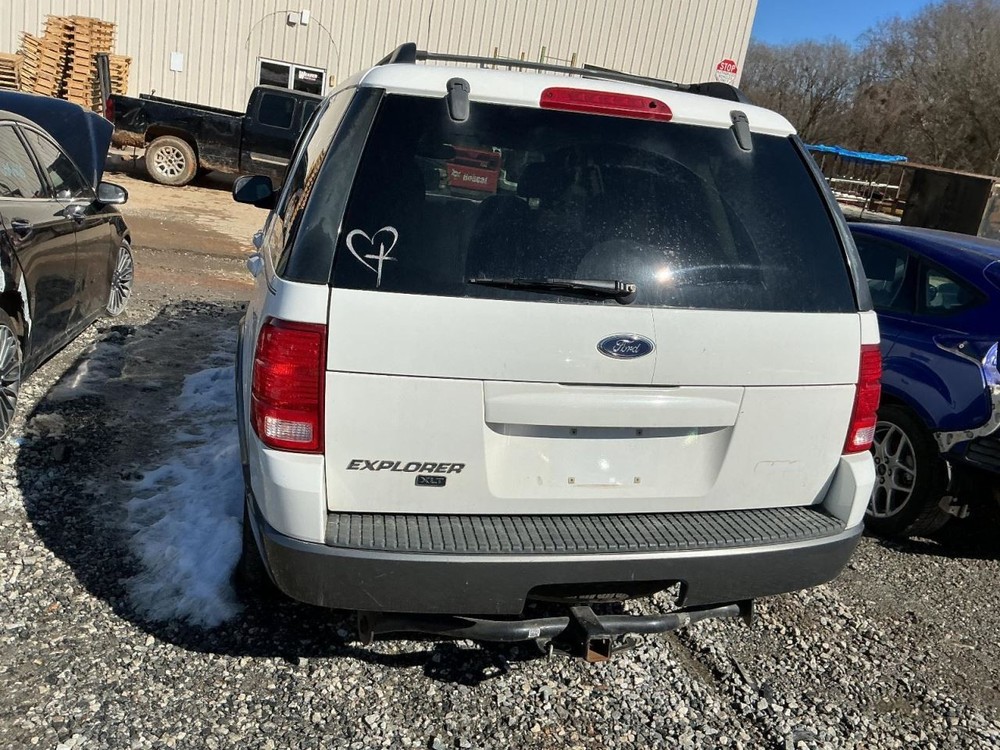 EXPLORER 2004 Glove Box 4945208