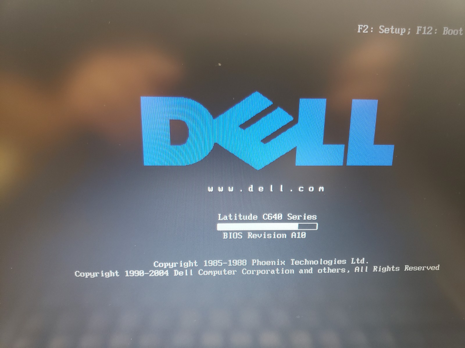 Vintage Dell Latitude C640 Laptop Windows 2000 PIV 2.0 GHz. Serial 30GB 512MB