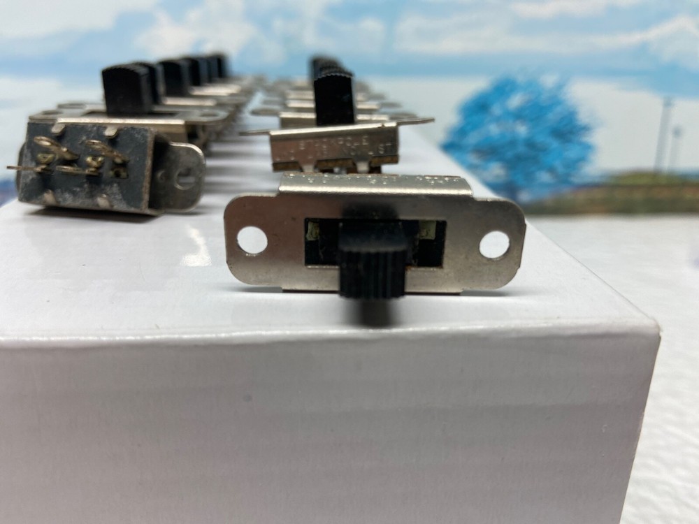 STACKPOLE 4 TERMINAL PANEL MOUNT SWITCH ~ 1A/125VAC 3A 250VAC ~ 16 PIECE LOT