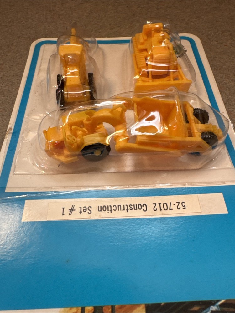 Bachmann Construction Set #1 N Scale MISSING WHEELS ON TRACTOR