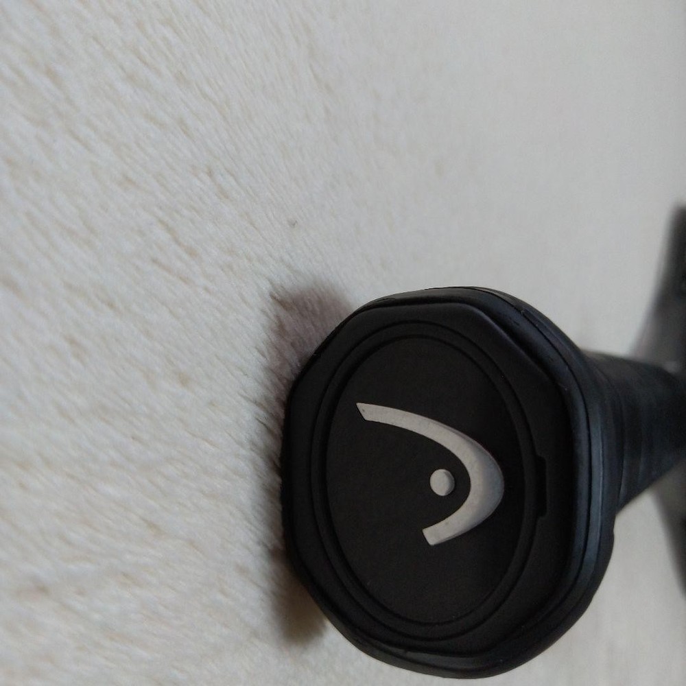 Tennis racket (hard)