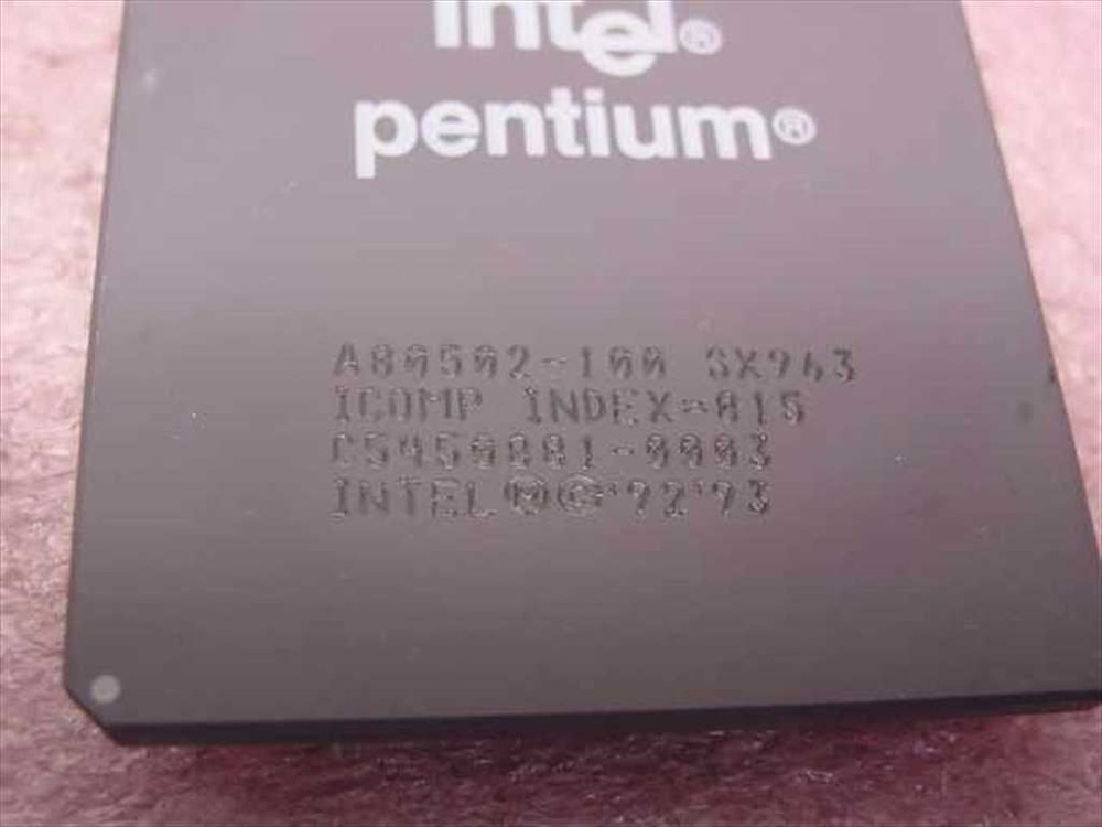 Intel P1 100 mHz Pentium Processor A80502100 Socket 7 CPU SX963