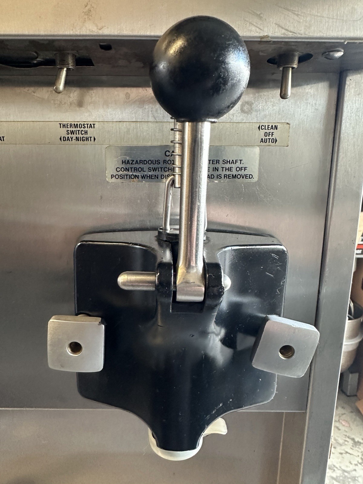 Electrofreeze Commercial Countertop Ice Cream Machine – Single Phase – 208/230 V