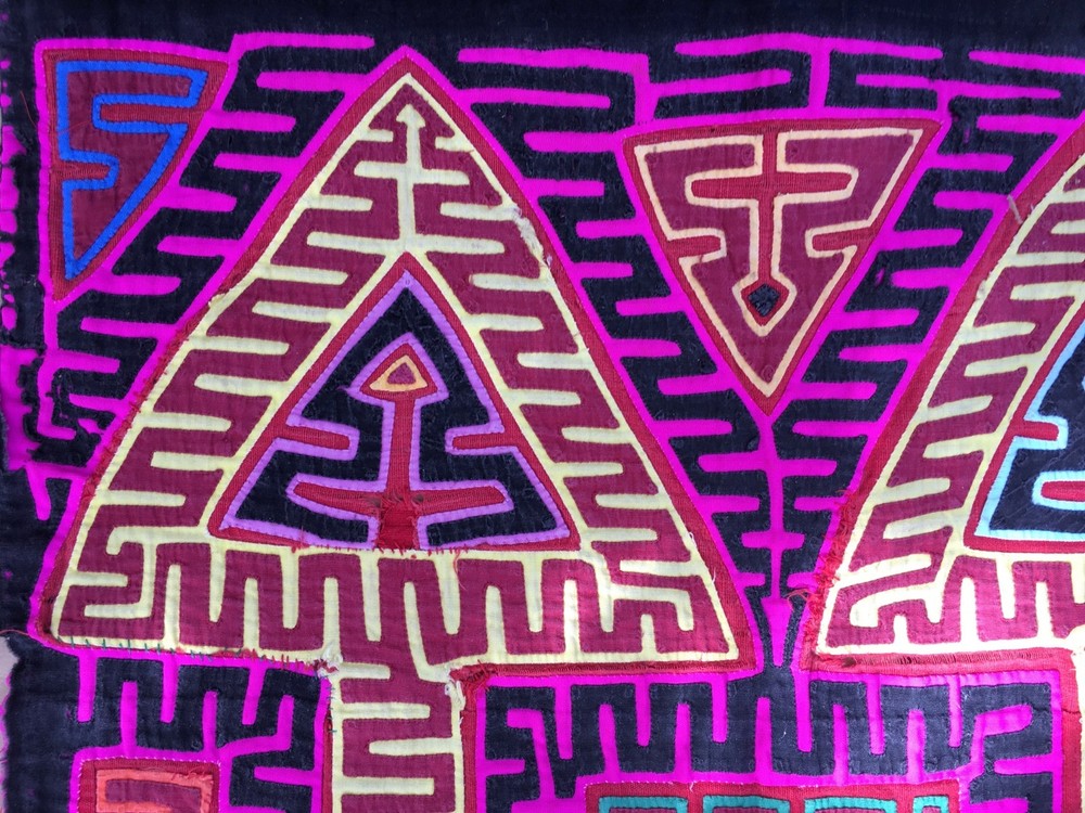 Mola from Panama, old, worn, complex design. larger size.