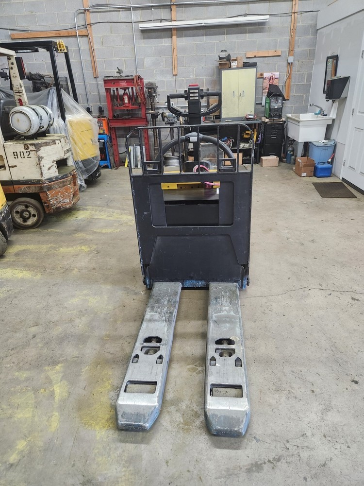 2014 Yale Pallet Jack