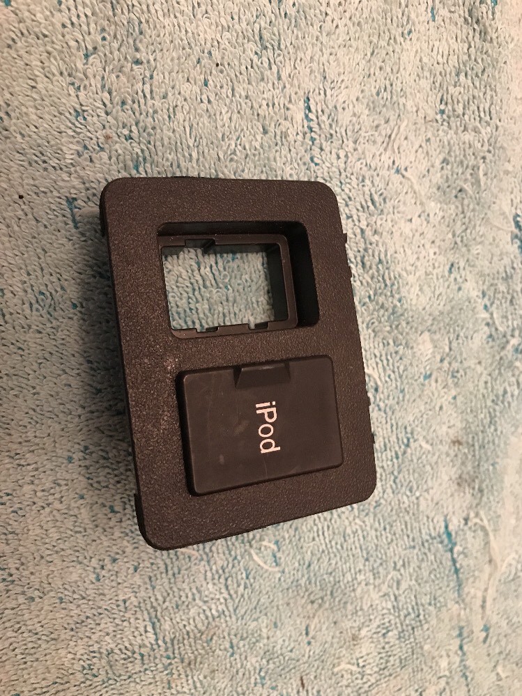 Scion XB 2008-2010 iPod Plug Switch With Bezel Oem