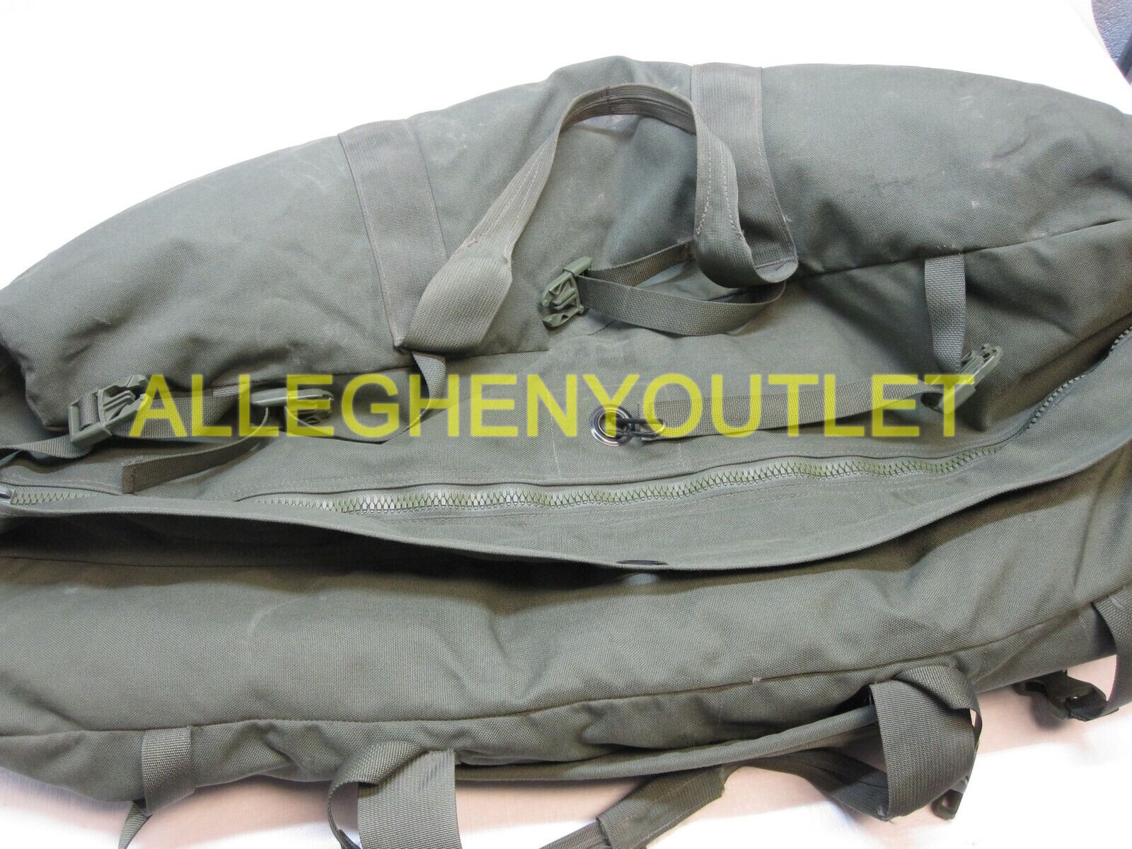 US Military IMPROVED Duffel Bag ZIPPERED Duffle Bag 8465-01-604-6541 NO PAINT