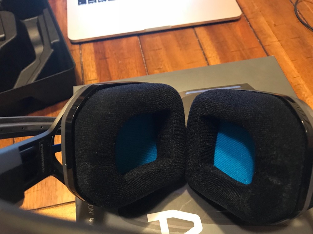 Astro A20 Wireless Gaming Headset for Playstation 4/PC/Mac