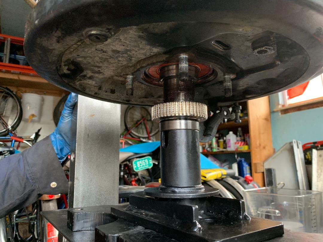 Rear Axle Bearing Puller, Tone Ring Tool /Installer Toyota 4Runner 12 TON PRESS