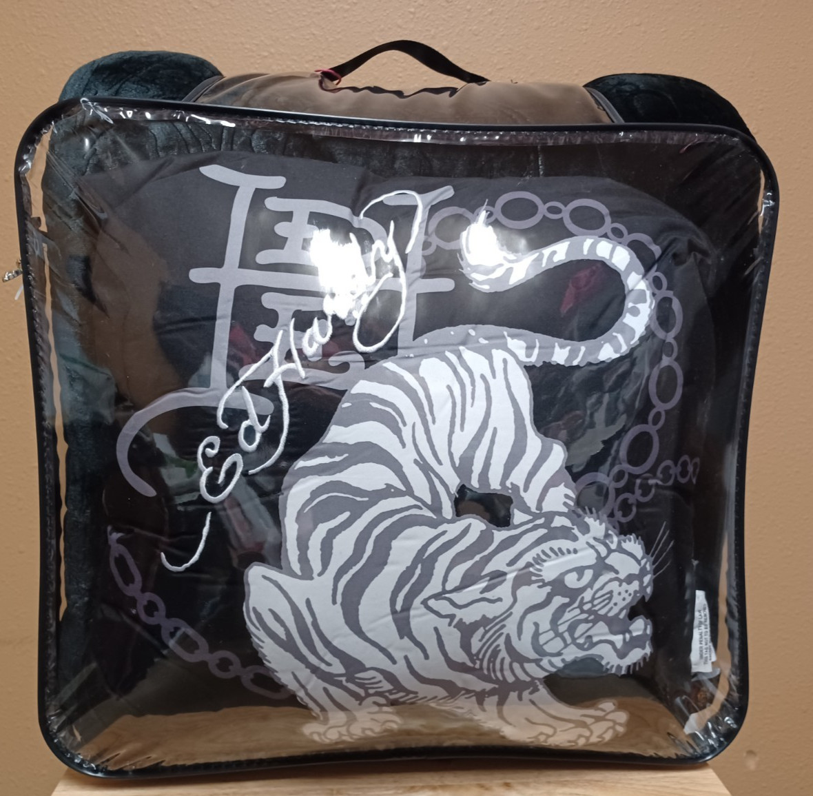 Ed Hardy Black Tigers&Tattoo Embossed Plush 4pc KING Comforter Set w/Pillow