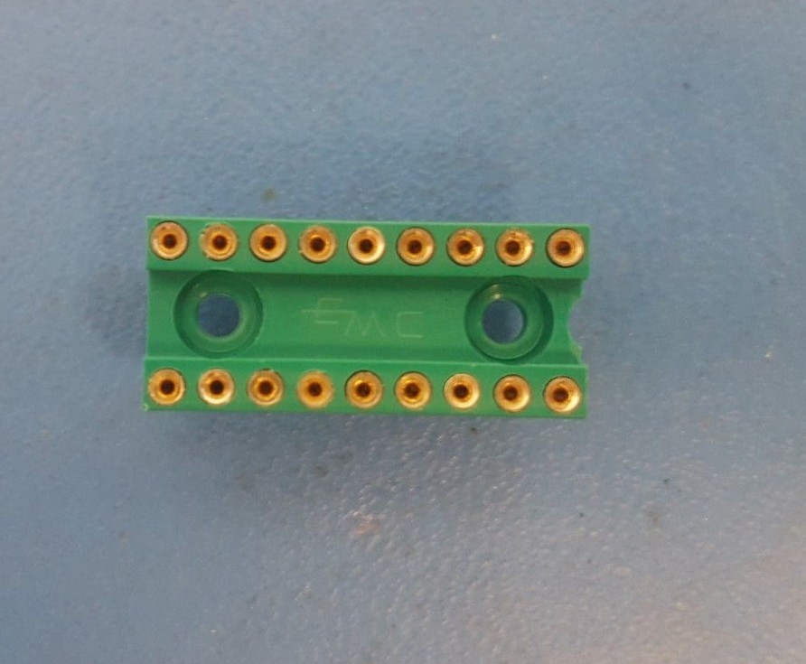 4 Pcs, IC SOCKET, 18 PIN DIP SOCKET, ELECTRONIC MOLDING CORP, EMC, 10318-01-445