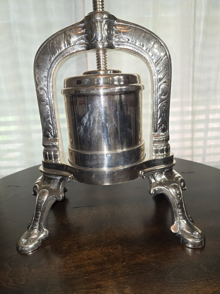 Silver Plated Duck Press Or Canalier