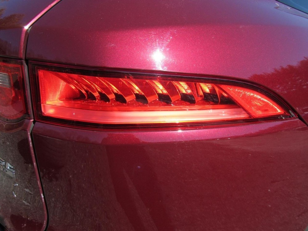 F-PACE 2017 Glove Box 1026764