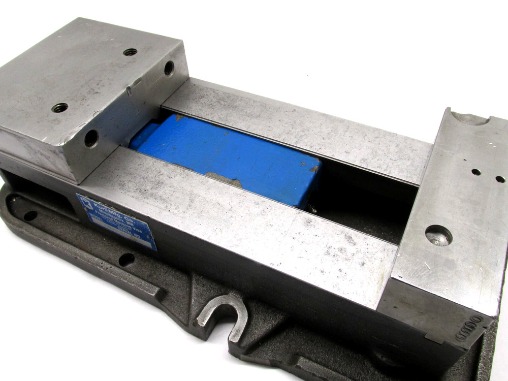 KURT ANGLOCK 6" MILLING MACHINE VISE - #D675