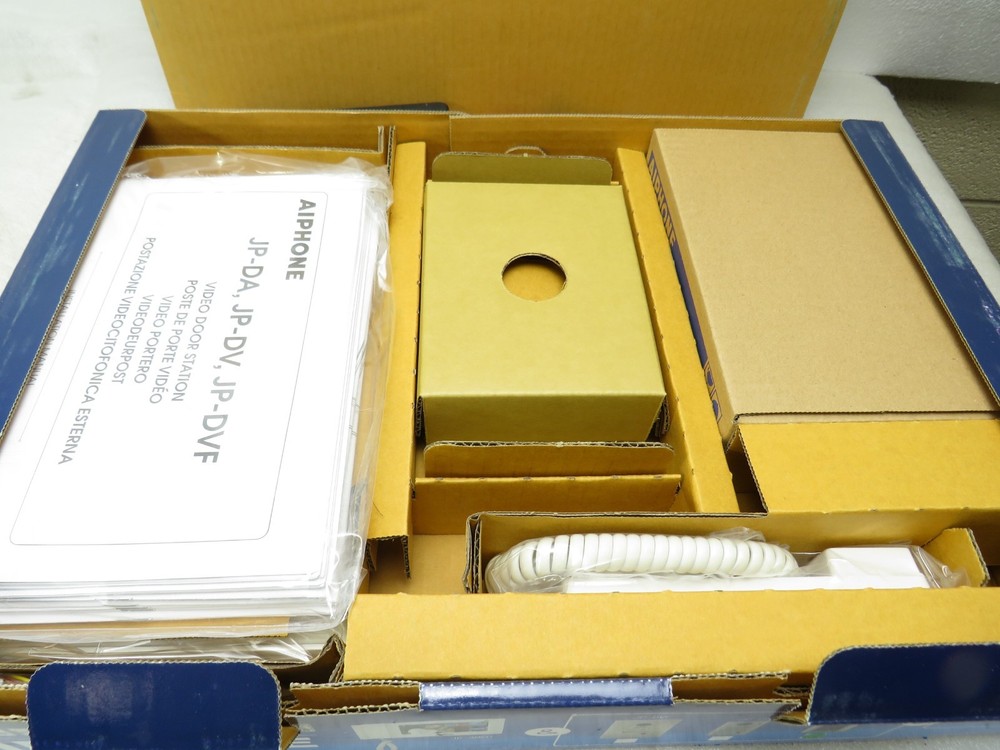 Aiphone JPS-4AED 7" Touchscreen Video Intercom Set (JP-4MED + JP-DA) [CTD]