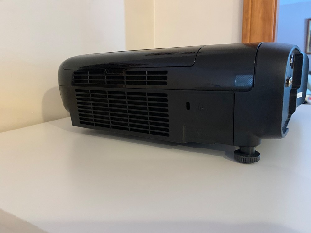 Epson Pro EX9240 1080p Wireless Projector Bundle + j5create Wireless HDMI Extend