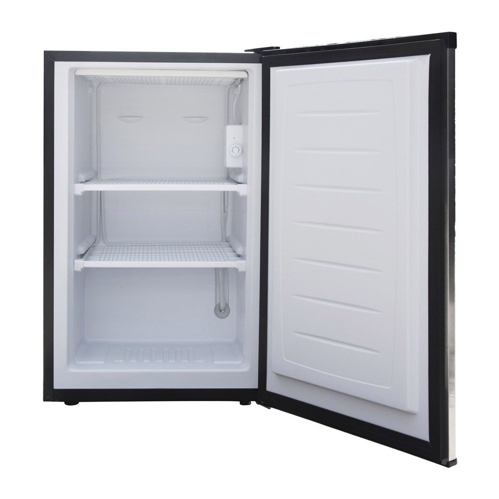 Magic Chef MCUF3S2 Single Compartment Upright Freezer Refrigerator