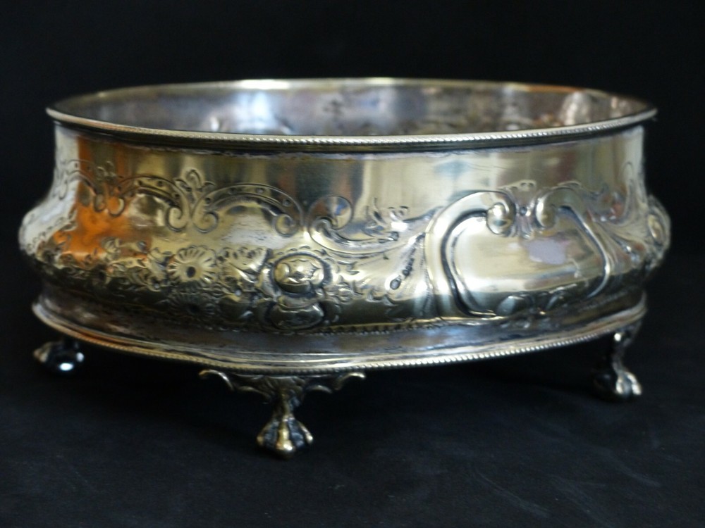 ANTIQUE WALKER & HALL SILVER PLATE TABLE CENTREPIECE / SMALL JARDINIERE