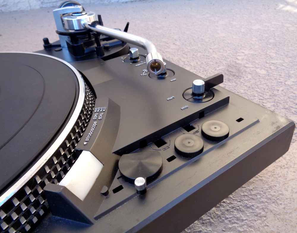 TECHNICS SL-1900 DIRECT DRIVE AUTOMATIC TURNTABLE MIJ TESTED WORKING *READ*