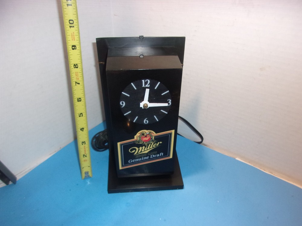 Miller Genuine Draft SIGN CLOCK "Light PLASTIC Clock" Mid Century 9"