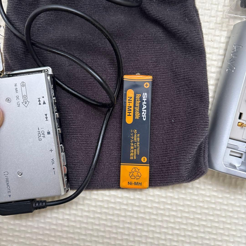 SHARP MD-DS70-S Portable MiniDisc Player Silver 1-Bit Audio Tested Working