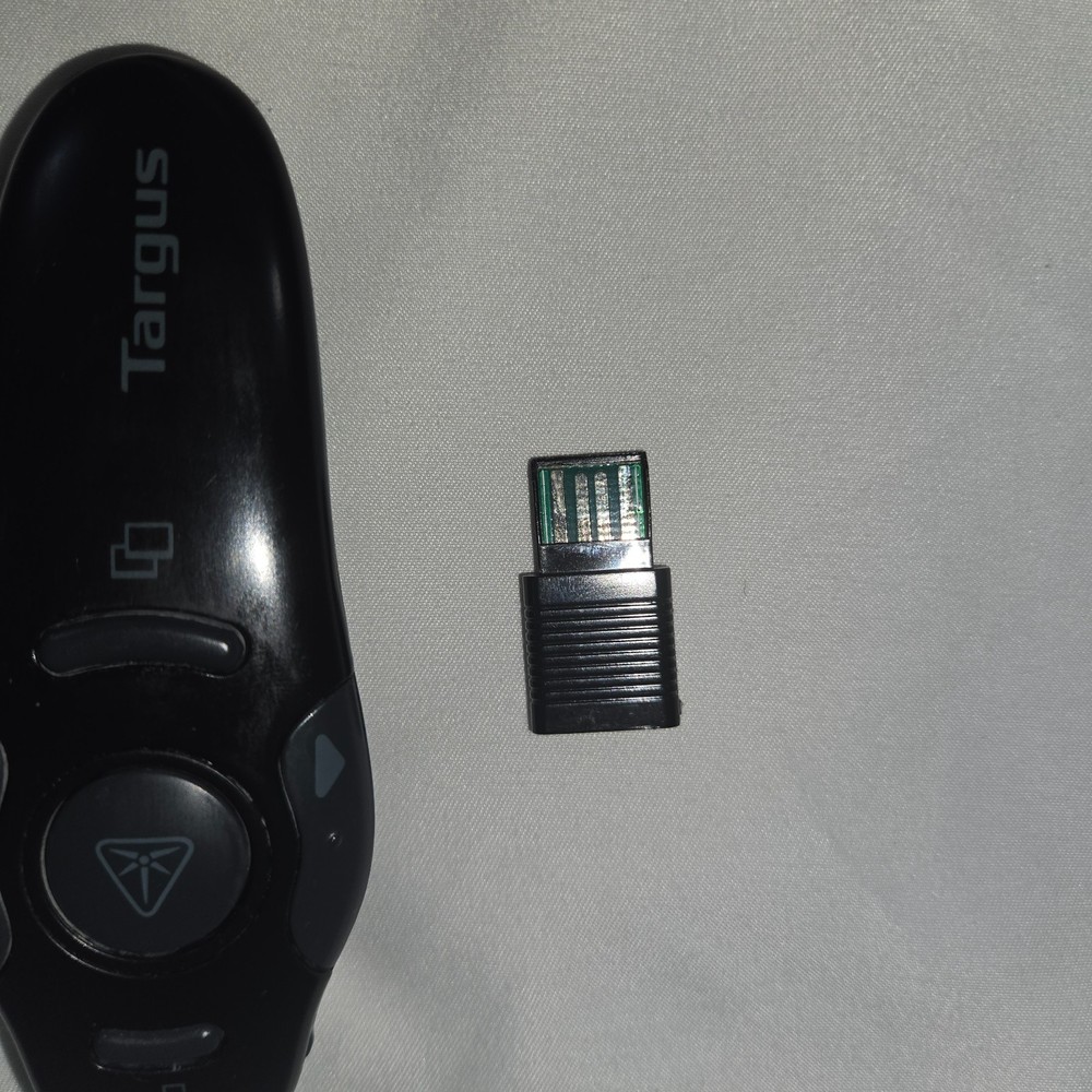 Targus Wireless USB Presenter with Laser Pointer - AMP16US - 2 Units Dongles