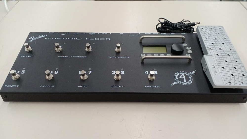 FENDER MUSTANG FLOOR multi-effector