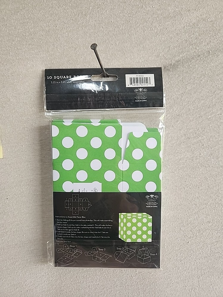 Bella Bug 10 Square Boxes 3.25" X 3.25" Green