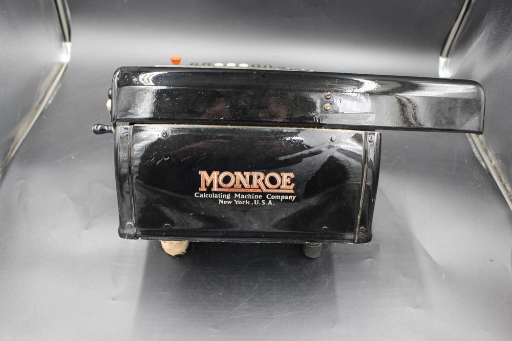 Antique Monroe Calculating Machine not working (read description )
