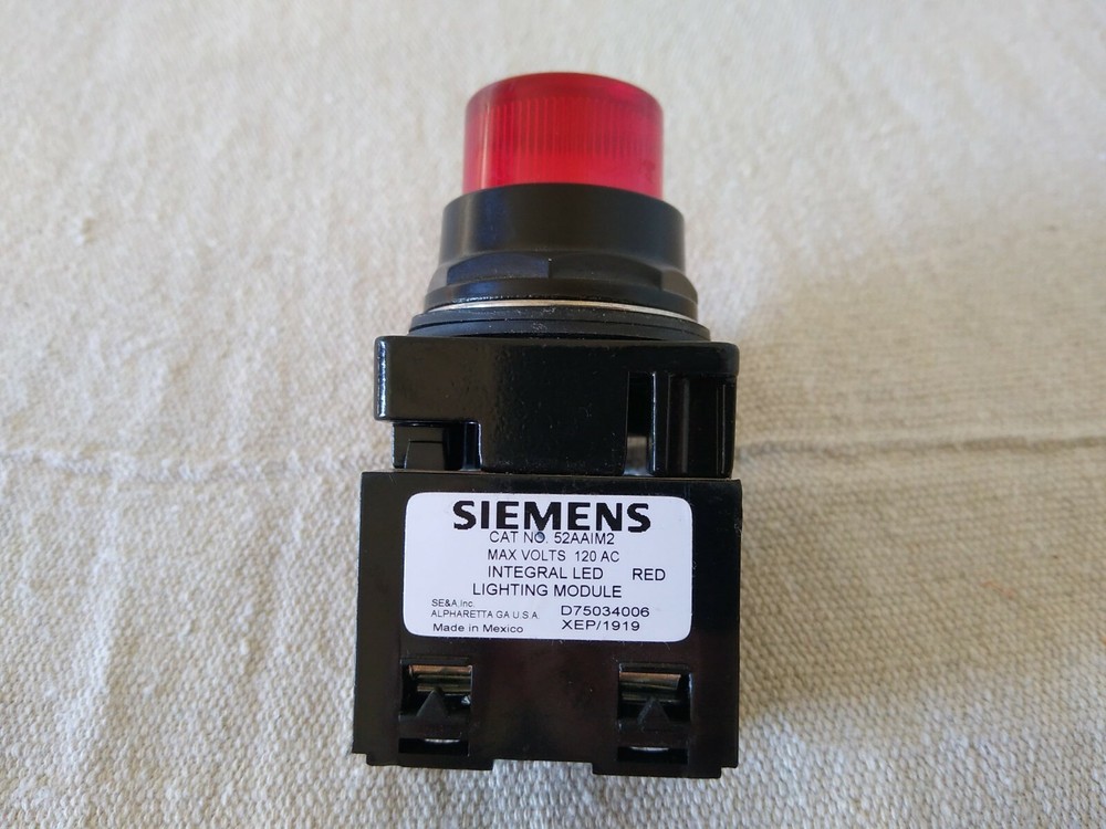 Siemens 52BL4M2 Black Max Pilot Light 120VAC Red LED Lighting Module