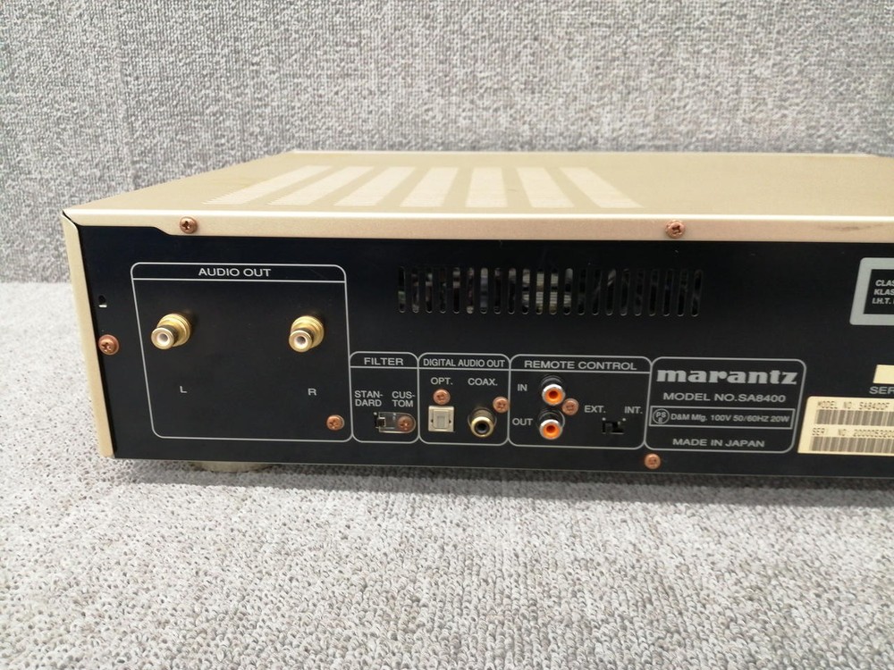 MARANTZ SA8400F SACD player